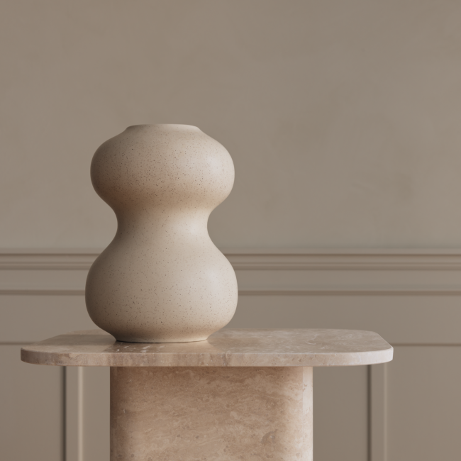 Bolia Mingei Vase - Hourglass